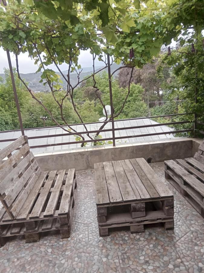 veranda m Tiflis Exterior foto